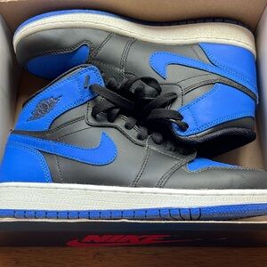 Pre-owned Air Jordan 1 Retro “Royal” in youth size 4.5Y